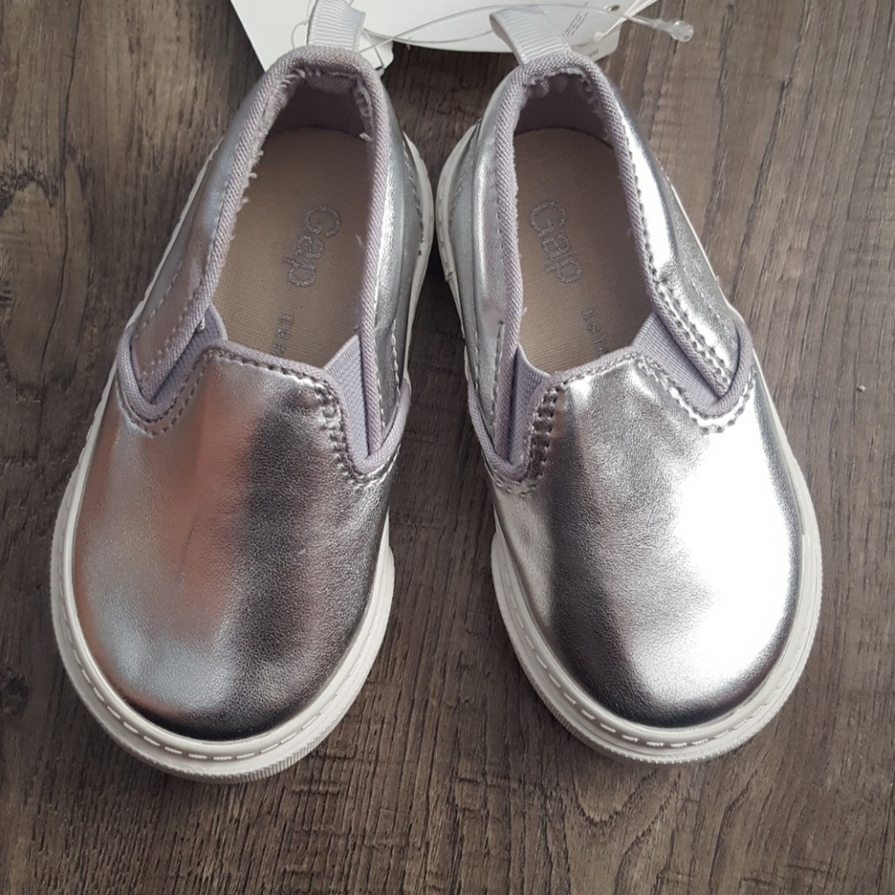 NWT Silver Baby Gap Shoes